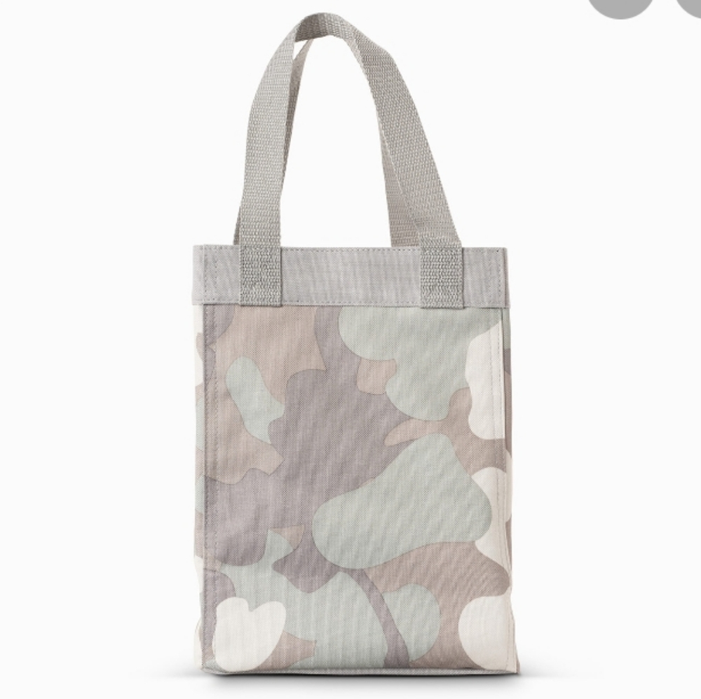 Thirty-one Small Essential Storage Tote in Soft Camo, new in plastic
